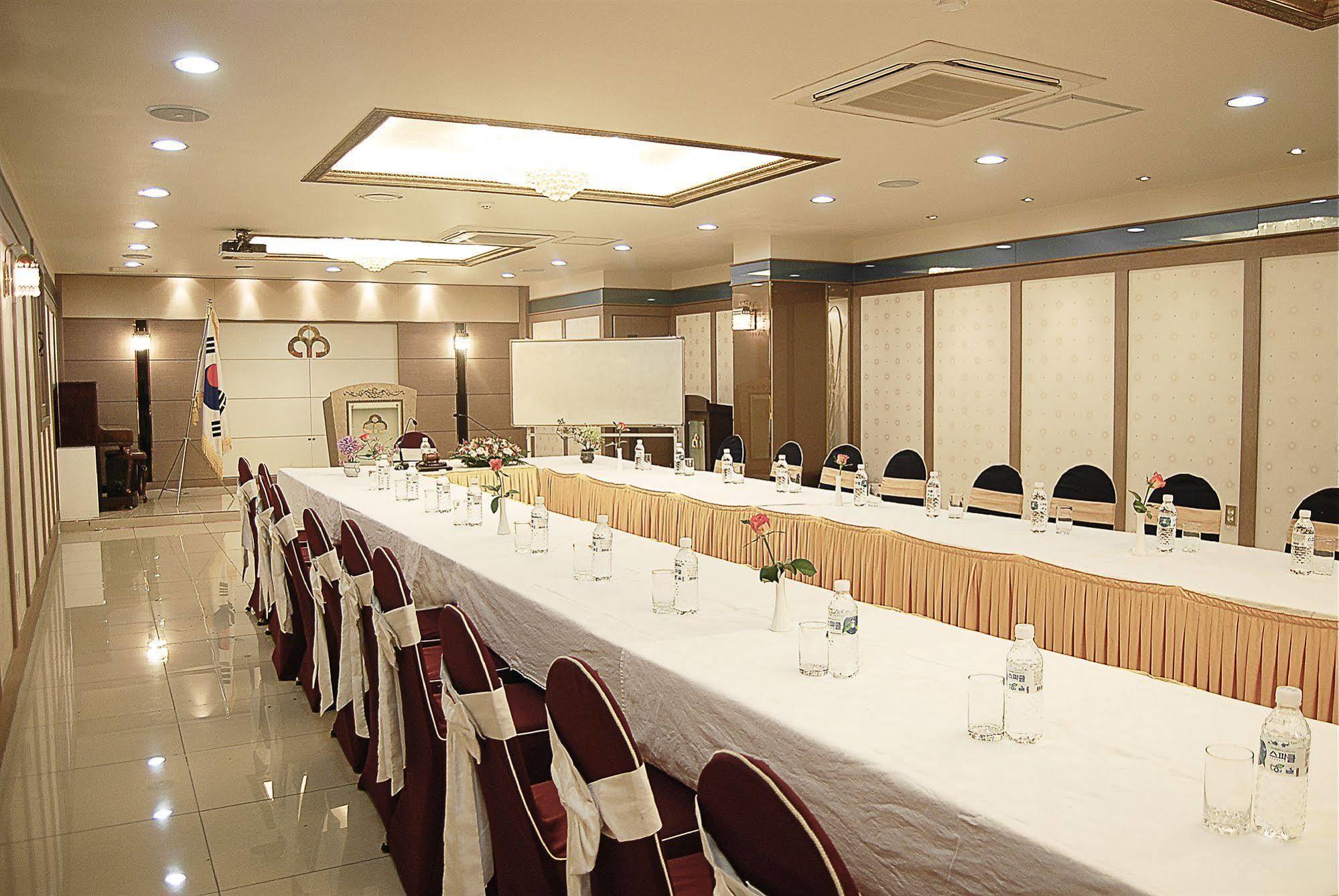 Arirang Tourist Hotel Changwon Luaran gambar